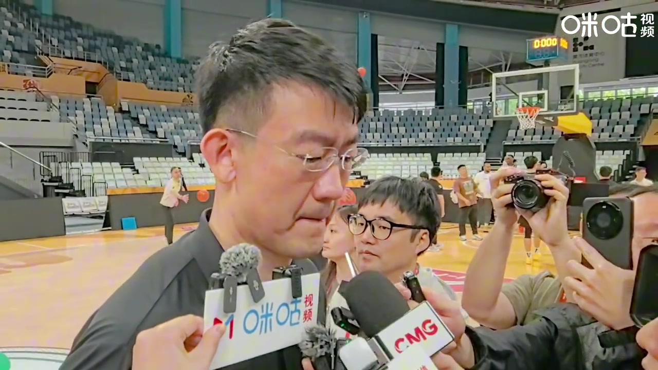 王博:第一場大家還是有點緊張 這2天主要是給球員心理上放松一點